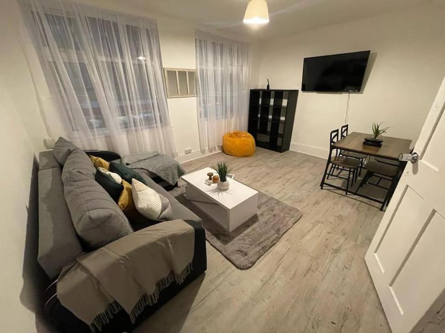 Comfy 2 Bedroom On Tower Bridge Londres Exterior foto