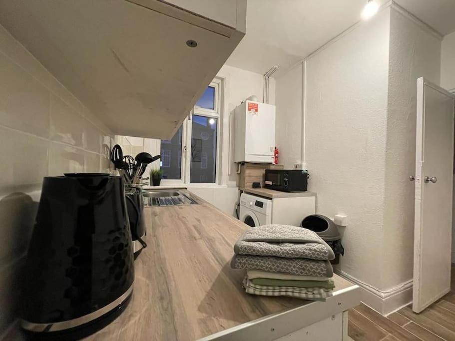 Comfy 2 Bedroom On Tower Bridge Londres Exterior foto