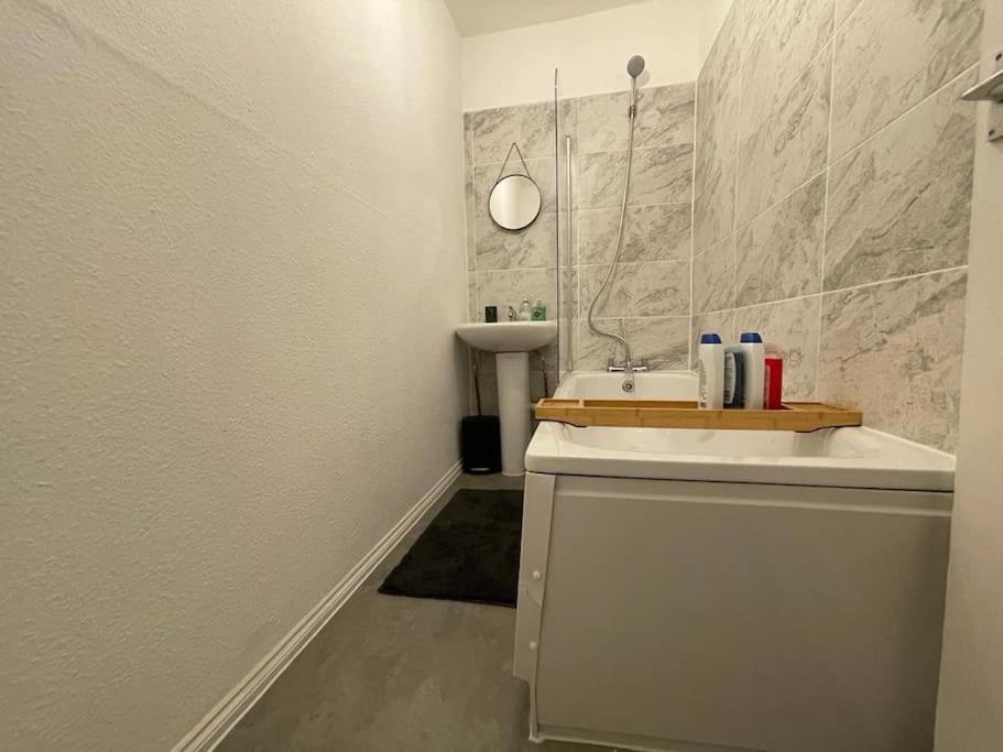 Comfy 2 Bedroom On Tower Bridge Londres Exterior foto