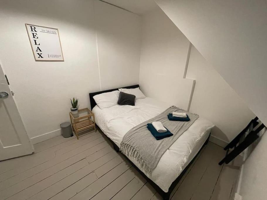 Comfy 2 Bedroom On Tower Bridge Londres Exterior foto